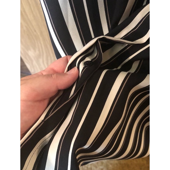 Black and White Collarless Striped Shirtdress - Picture 5 of 10
